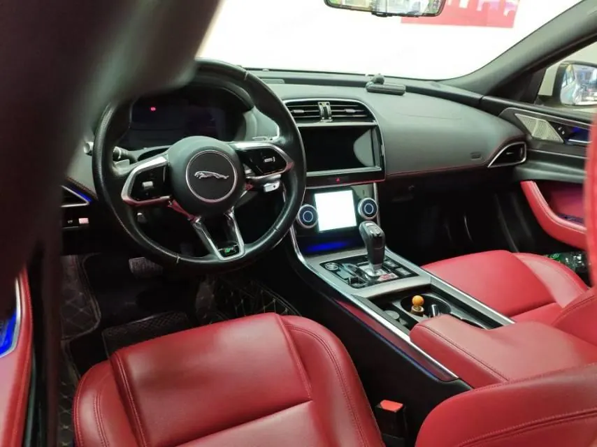 Jaguar 2020 XEL 2.0T 200PS R-DYNAMIC S Enterprising Sports Edition Automatic Gear 3