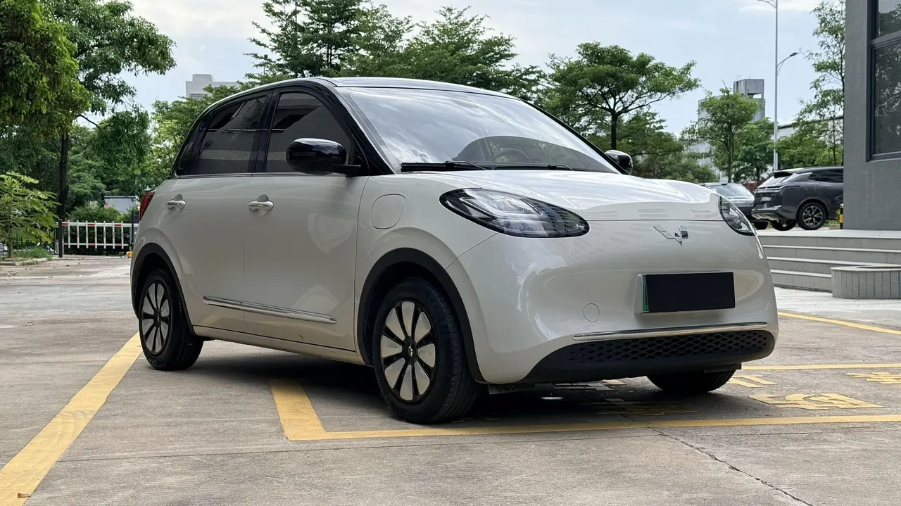 WuLing 2025 Plantronics 333km LingBox Connected Automatic Gear 2