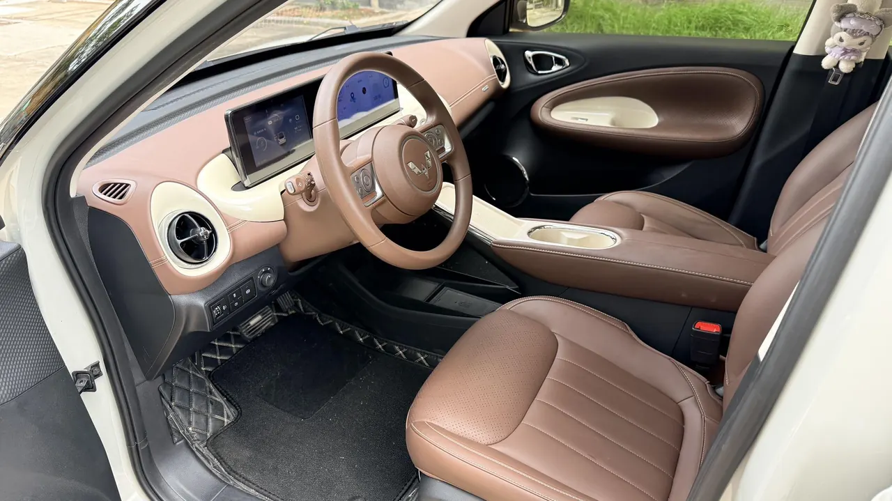 WuLing 2025 Plantronics 333km LingBox Connected Automatic Gear 6