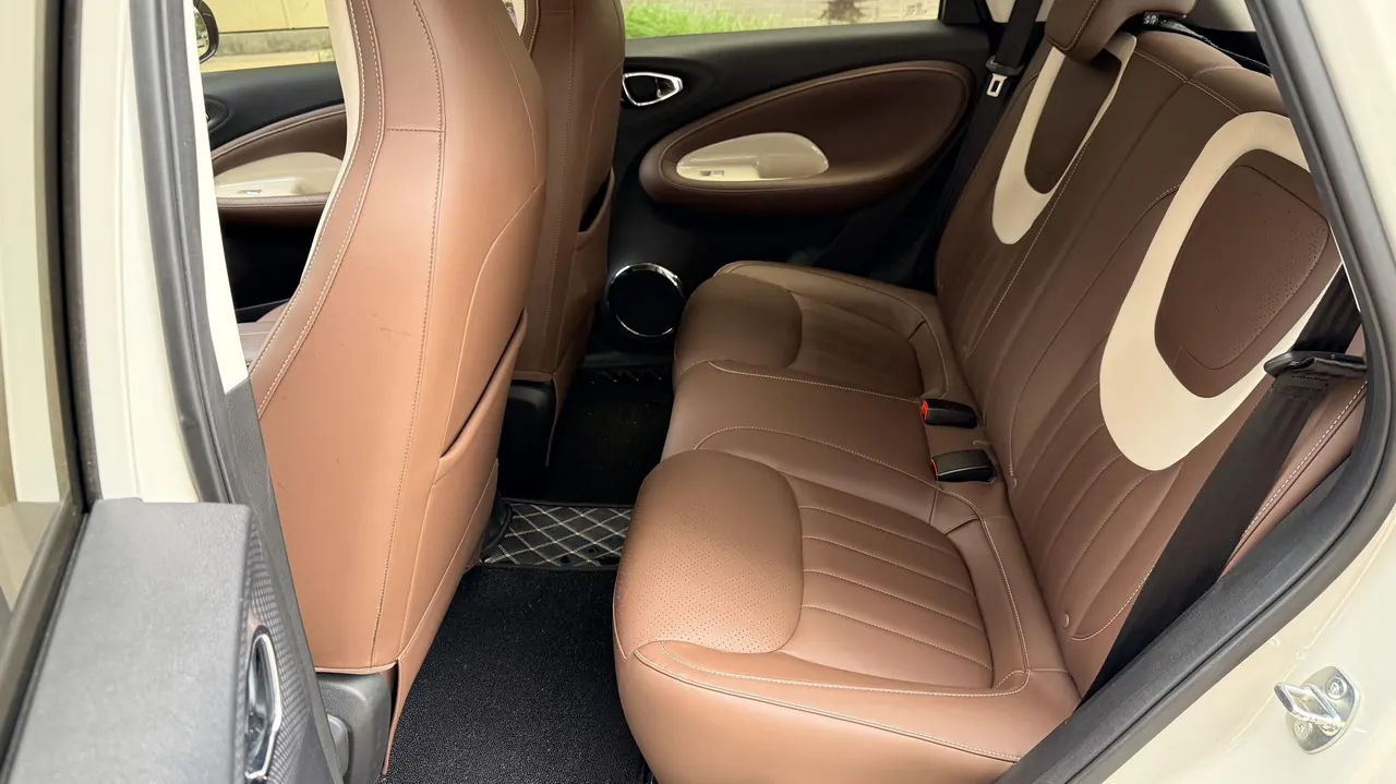 WuLing 2025 Plantronics 333km LingBox Connected Automatic Gear 7