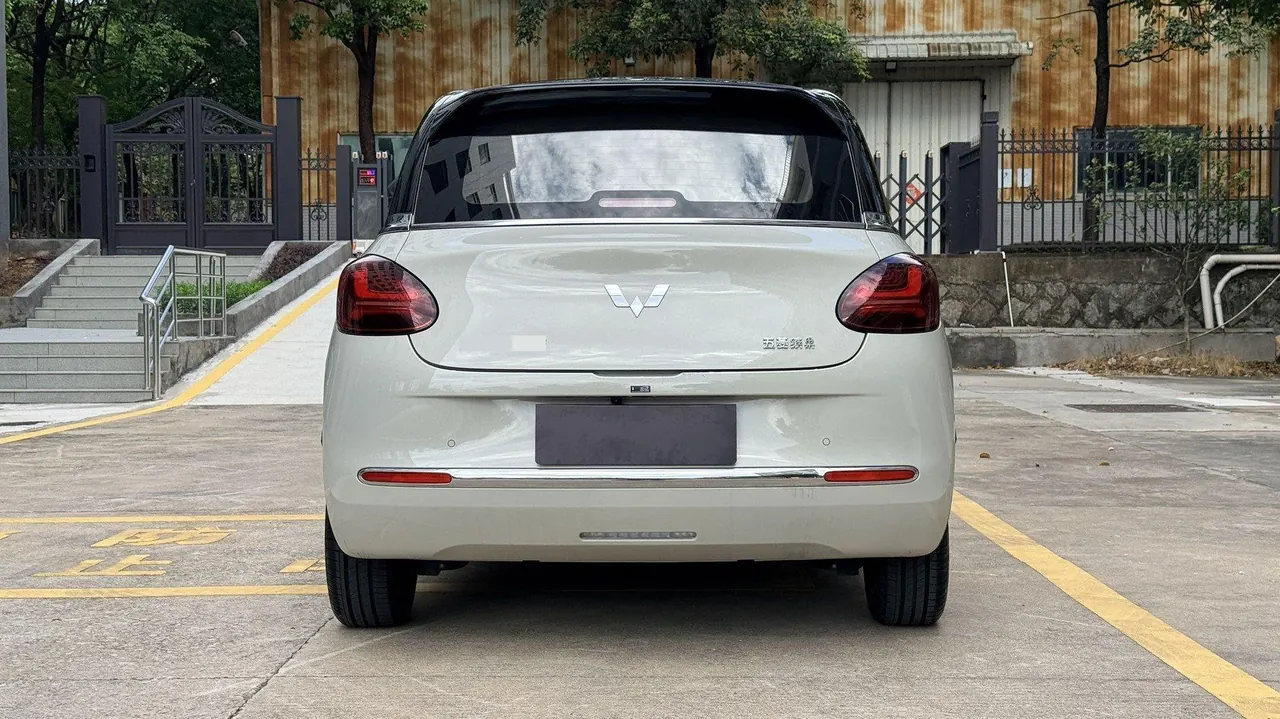 WuLing 2025 Plantronics 333km LingBox Connected Automatic Gear 9
