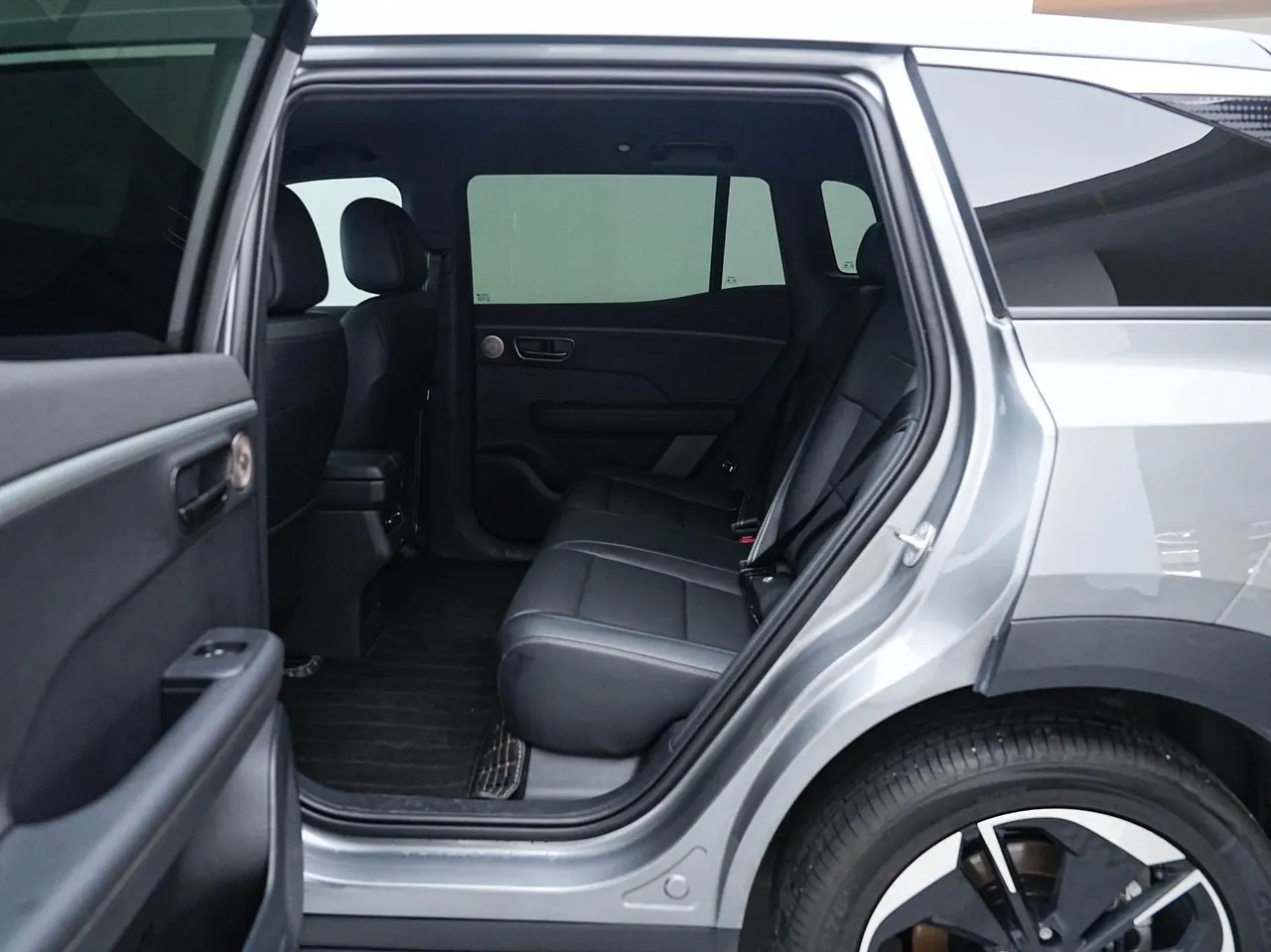 Toyota 2025 Platinum Intelligence 3X 520 Pro Automatic Gear 5