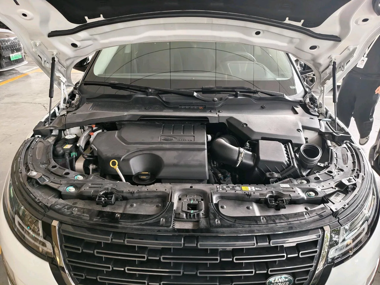 Land Rover 2024 evoque L 48V 2.0T 249PS automatic gear 5