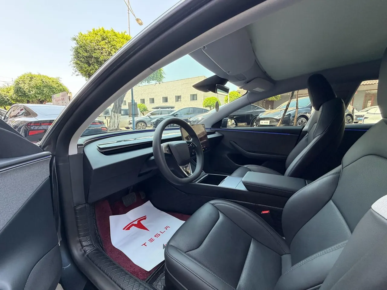 Tesla 2025 Model 3 rear-wheel drive version of automatic transmission 4