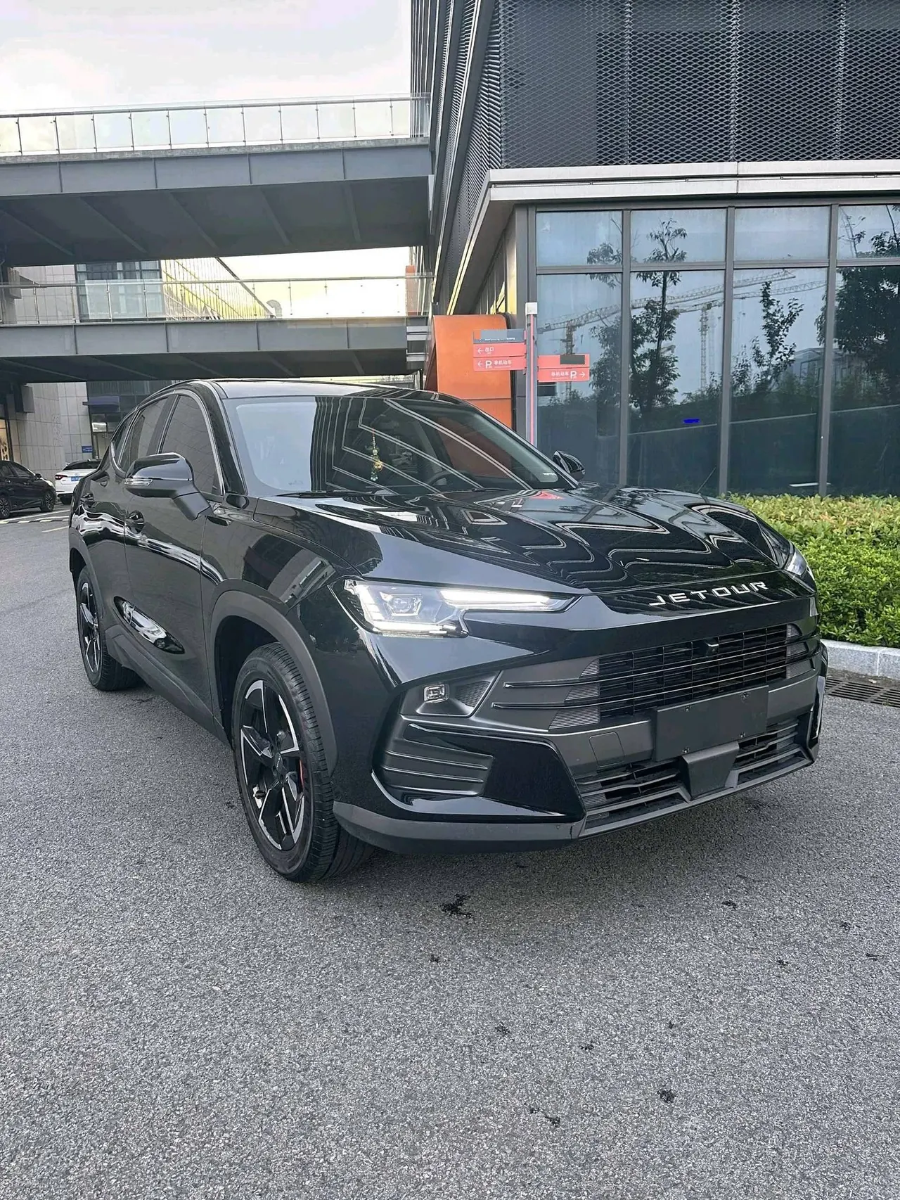 Jetour 2025 Dasheng 1.5T to Perfect Edition Automatic Gear 2