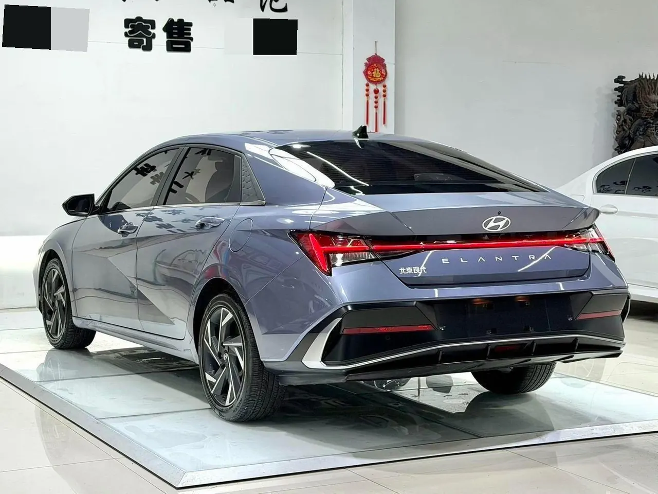 Hyundai 2023 Elantra -3-compartment 1.5 stepless LUX premium automatic gear 4