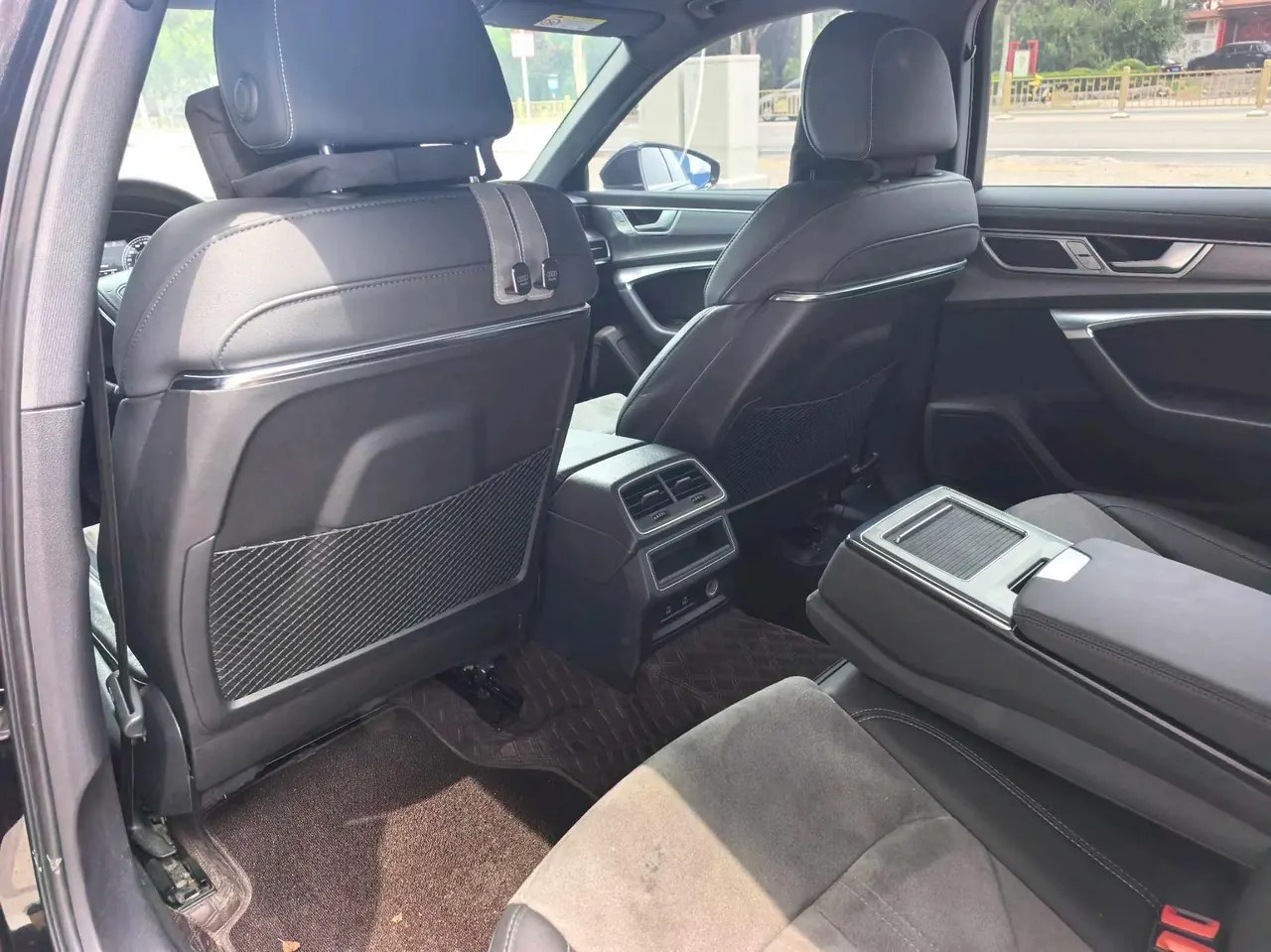 Audi 2022 A6L 2.0TFSI 40TFSI Deluxe Elegant Automatic 4