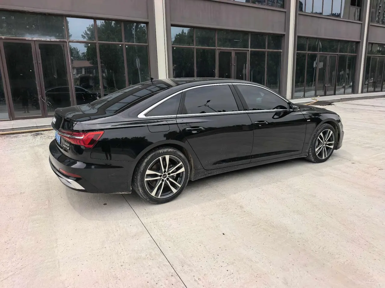 Audi 2022 A6L 2.0TFSI 40TFSI Deluxe Elegant Automatic 7