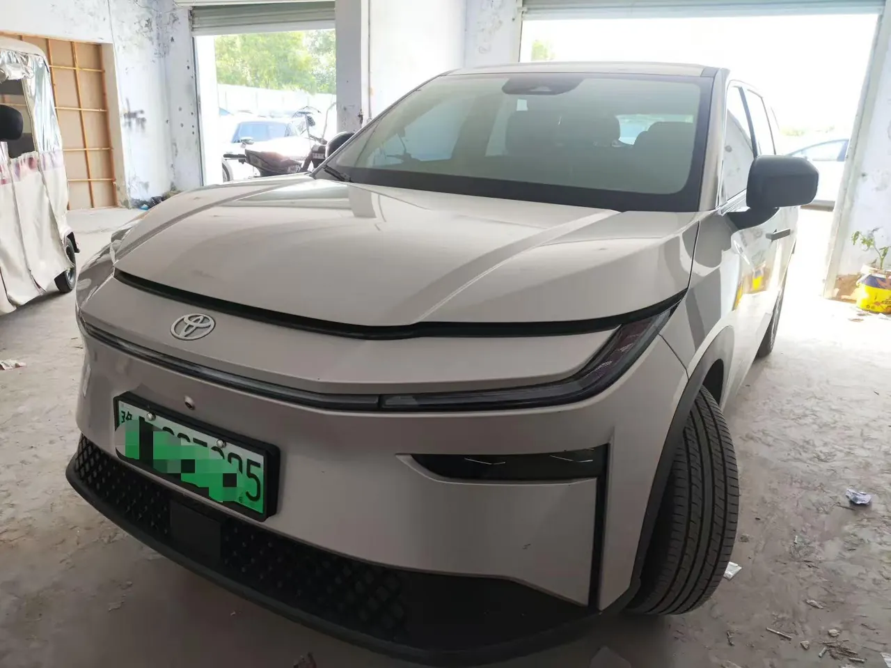 Toyota 2025 Platinum Intelligence 3X 520 Pro Automatic Gear - View 1
