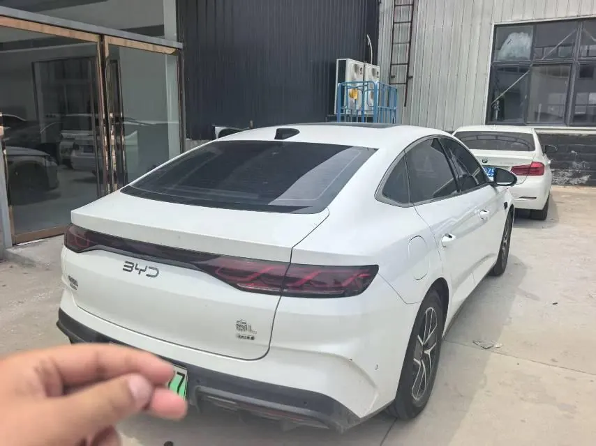BYD 2025 Qin L DM-i 1.5 stepless smart driving version 80KM Exceed automatic gear 4