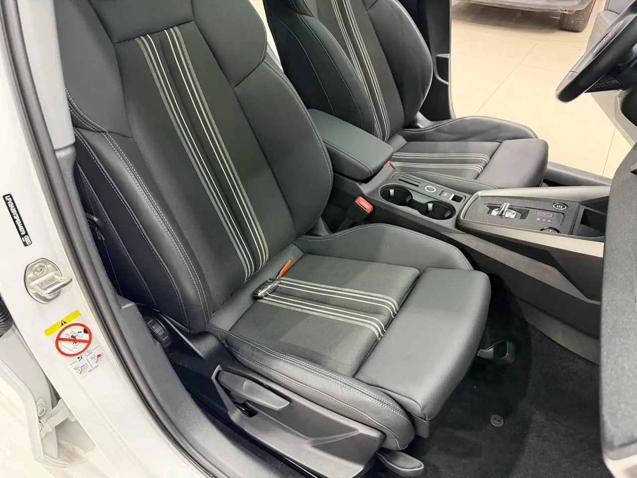 Audi 2023 A3L Limousine 1.4TFSI 35TFSI Fashion Sport Version Automatic Transmission 14
