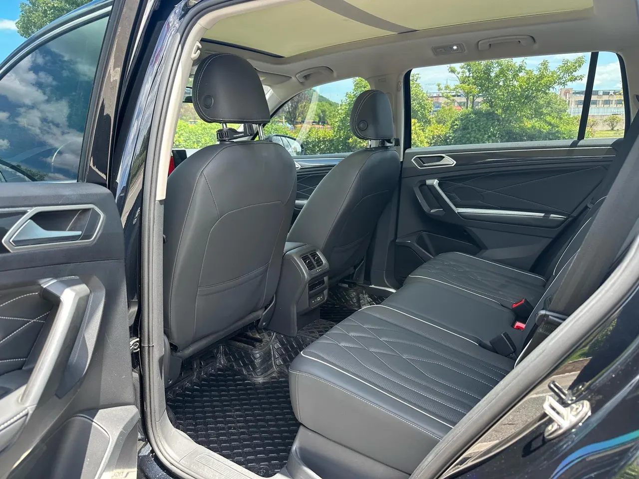 Volkswagen 2022 Tiguan L 2.0TSI 330TSI Two-Drive Smart Edition Automatic Gear 5