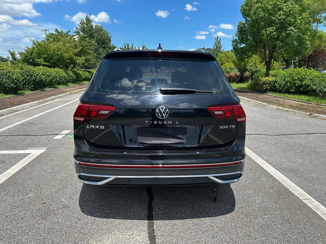 Volkswagen 2022 Tiguan L 2.0TSI 330TSI Two-Drive Smart Edition Automatic Gear 8