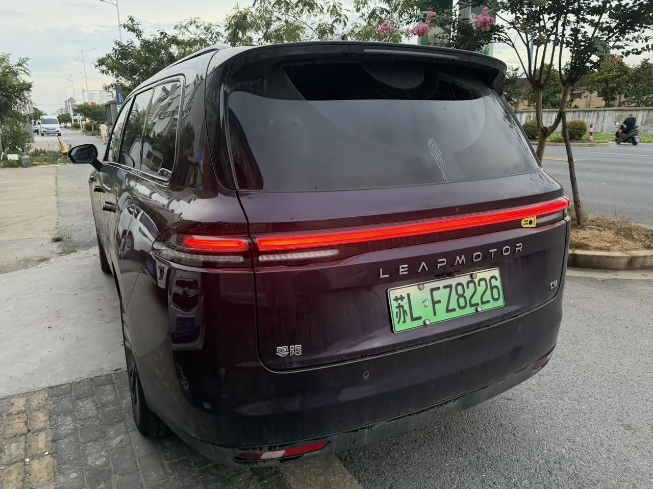 Leapmotor 2026 C 16 280 Laser Radar Zhizun Edition 6-seat Automatic Gear 4