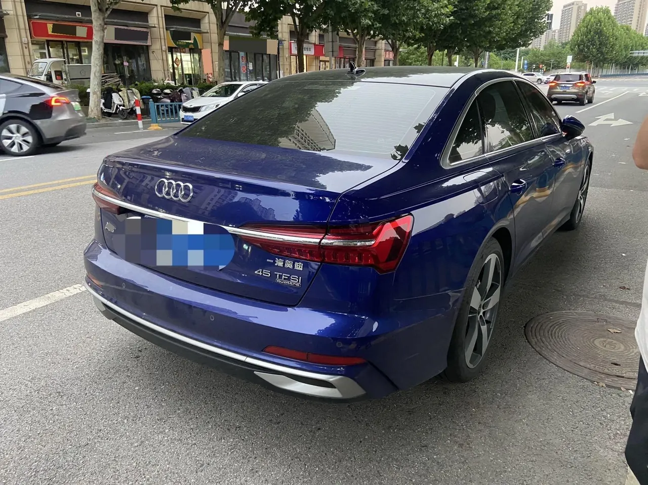 Audi 2023 A6L 2.0TFSI 45TFSI Quattro Selected Dynamic Automatic 5