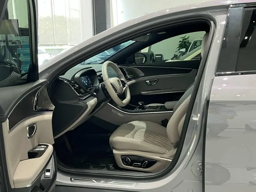 BYD 2025 Han DM-i 1.5T stepless 125KM laser Radar intelligent driving automatic gear 5