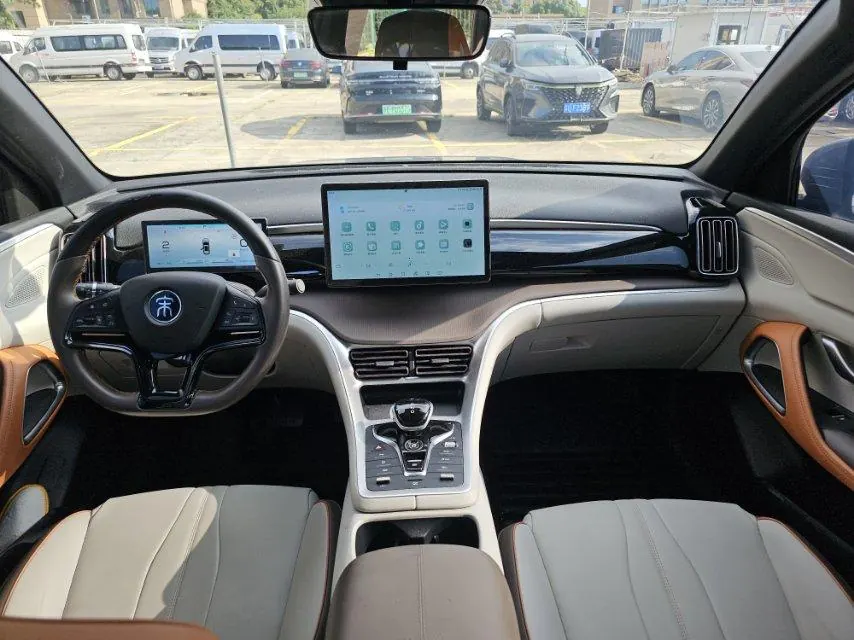 BYD 2023 Song Pro DM-i 1.5 Stepless Champion Edition Exceed 110KM Automatic 3