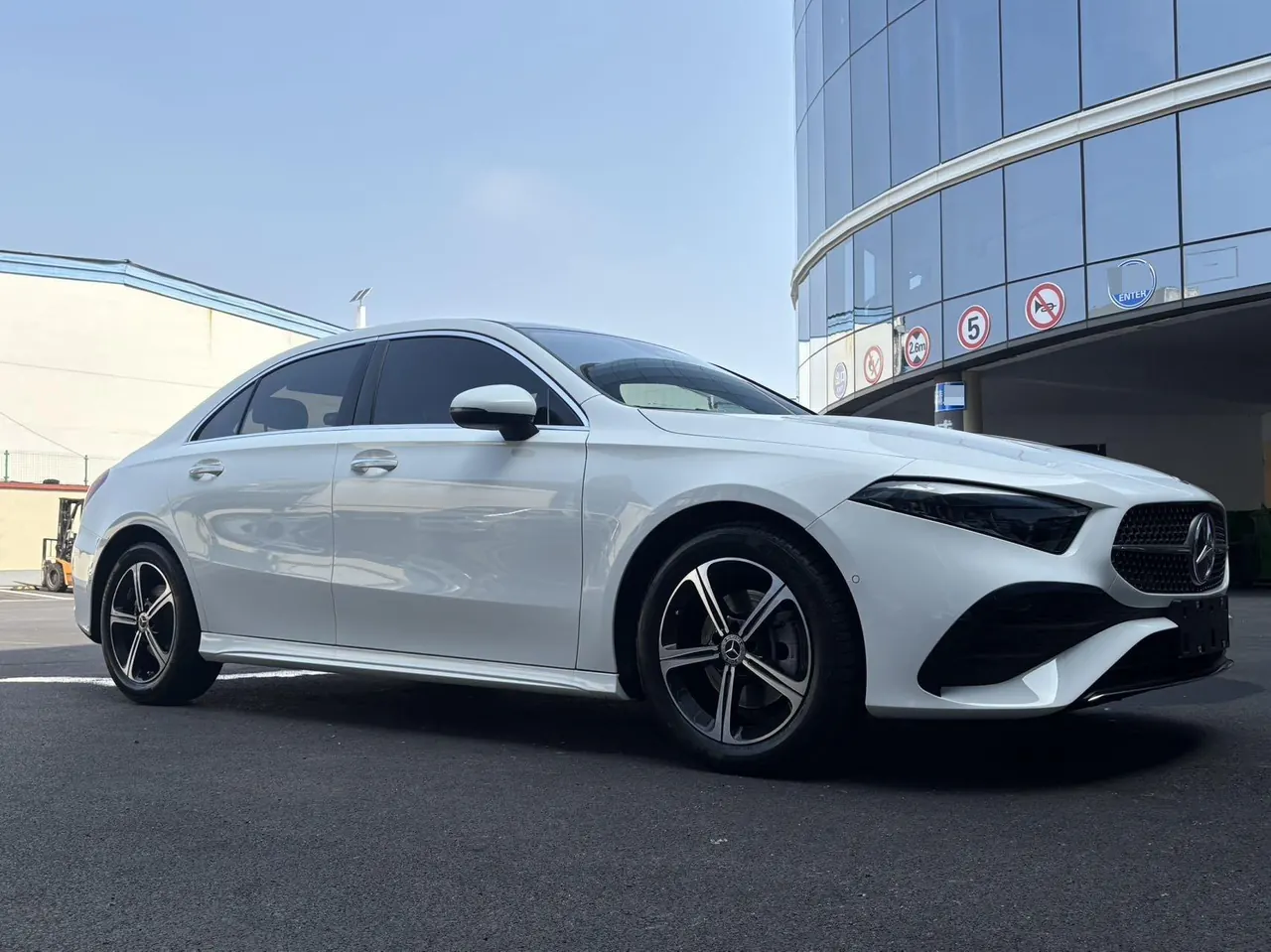 Mercedes Benz Class A 2023 A 200 L 1.3T Fashion Automatic Gear 3