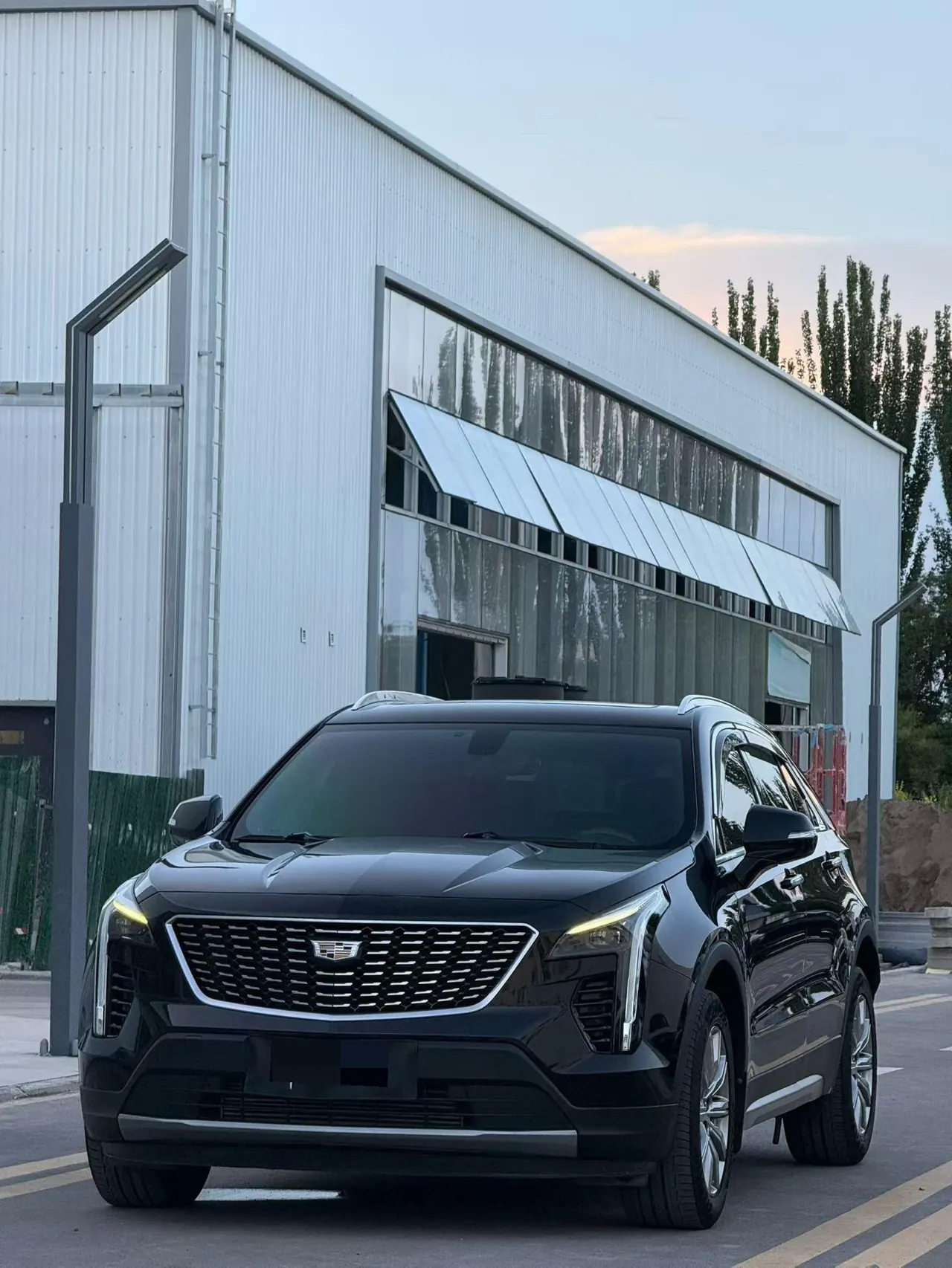 Cadillac 2020 XT4 2.0T 28T Two-Drive Leading Automatic Gear - View 1