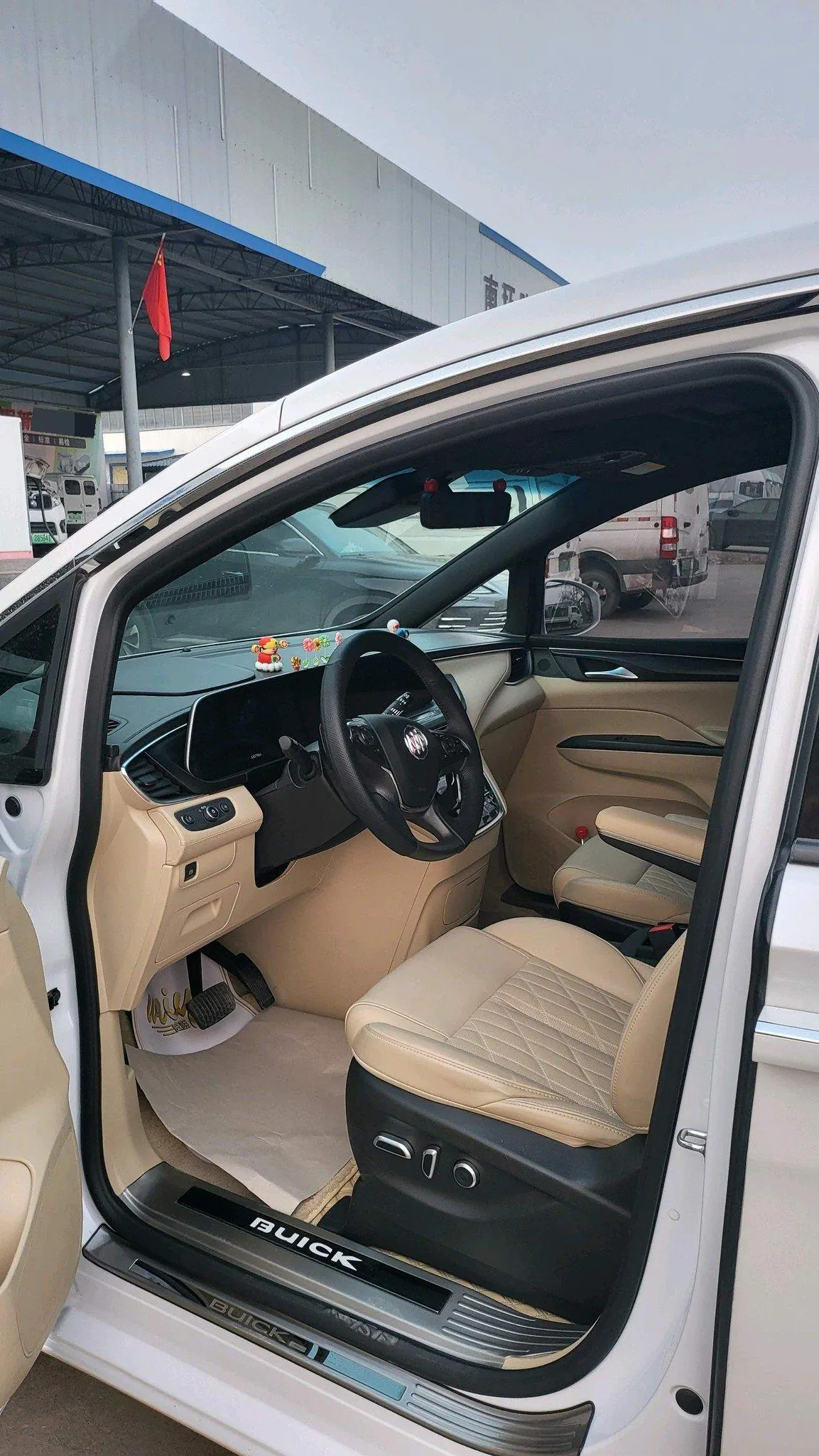 Buick 2022 GL8 ES Lu Zun 48V 2.0T 653T Luxury Automatic Gear 7