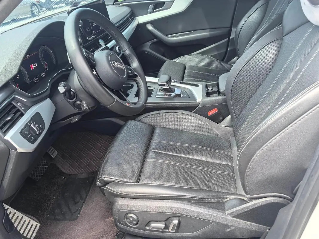 Audi 2024 A4L 2.0TFSI 40TFSI Deluxe Dynamic Automatic 4