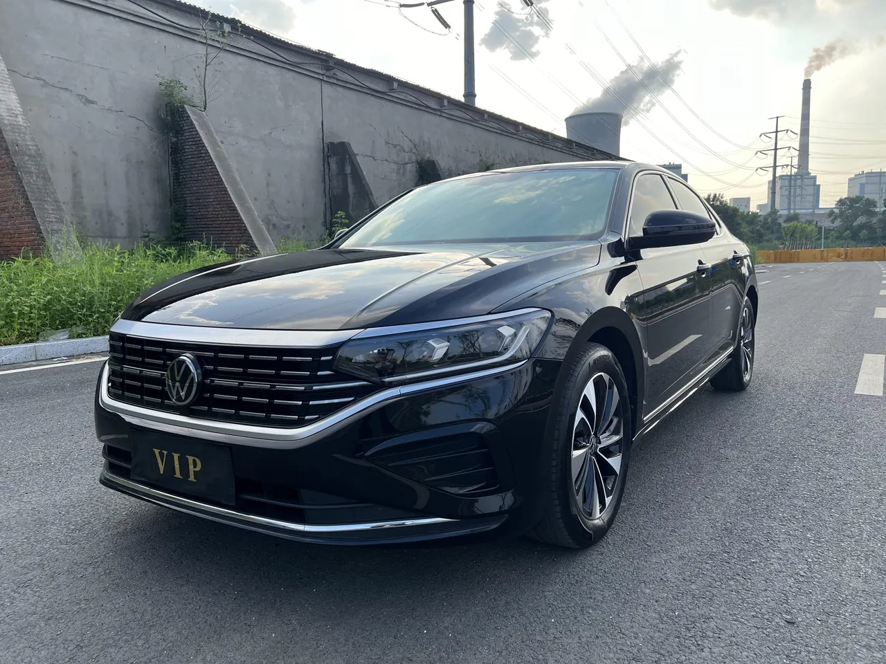 Volkswagen 2023 Passat 1.4TSI 280TSI Elite Edition Automatic - View 1