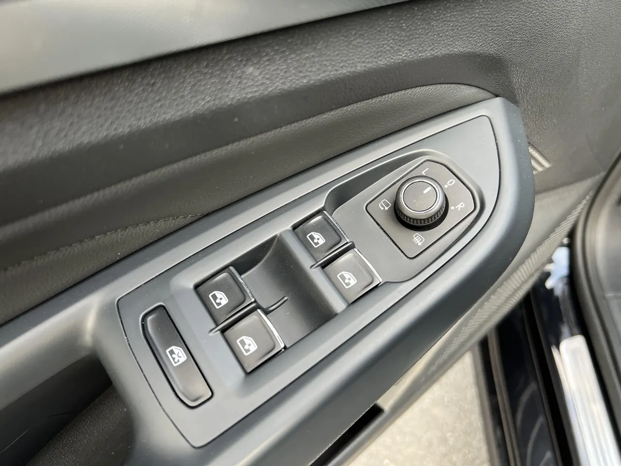 Volkswagen 2023 Passat 1.4TSI 280TSI Elite Edition Automatic 13