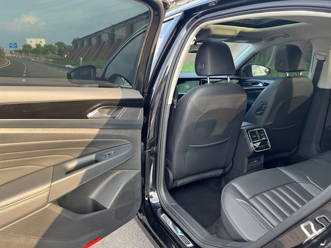 Volkswagen 2023 Passat 1.4TSI 280TSI Elite Edition Automatic 14