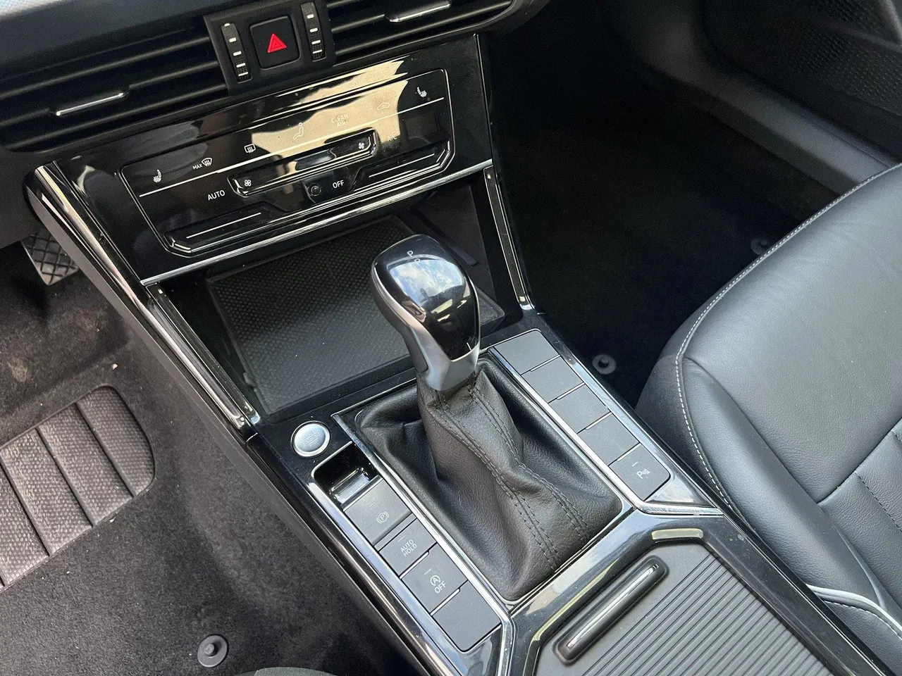 Volkswagen 2023 Passat 1.4TSI 280TSI Elite Edition Automatic 17
