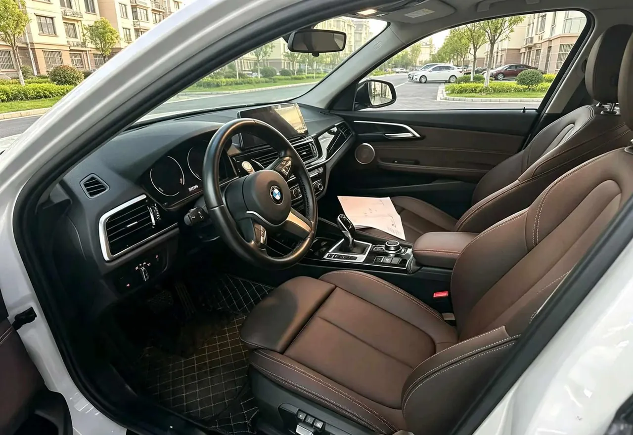 BMW 1 Series 2022 120i 1.5T M Sports Obsidian Night Edition Automatic Gear 3
