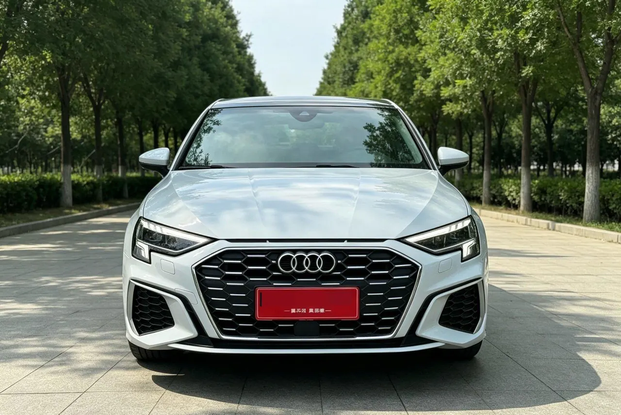Audi 2022 A3 Sportback 1.4TFSI 35TFSI Fashion Sports Automatic 2