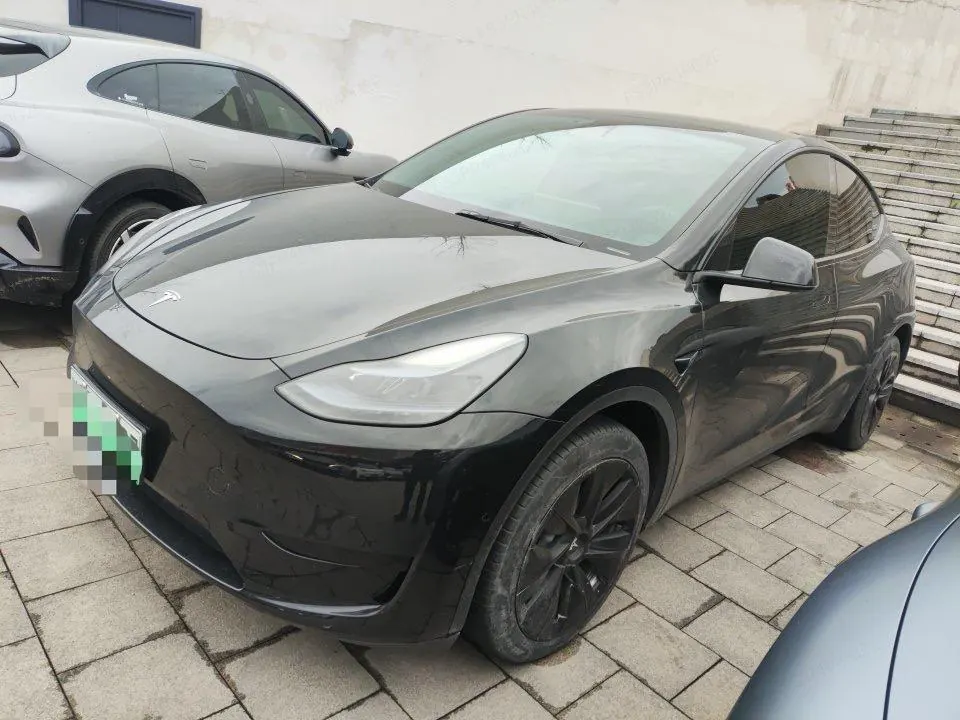 Tesla 2022 Model Y rear-wheel drive version (facelift) automatic gear - View 1