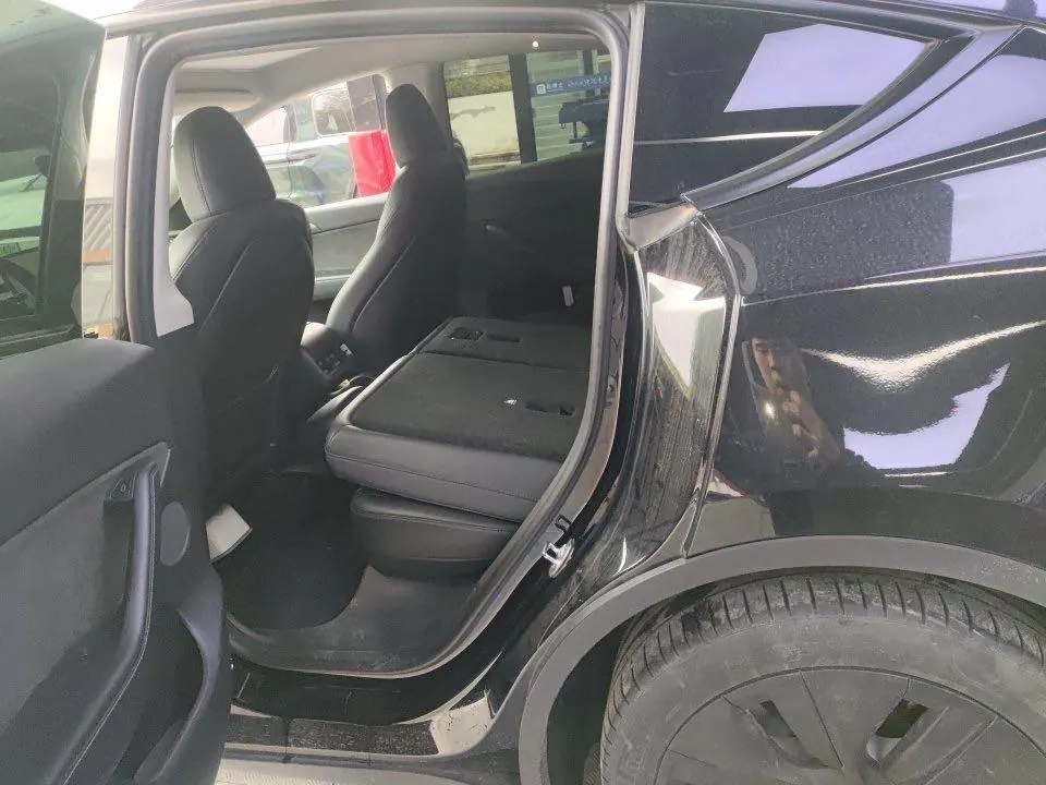 Tesla 2022 Model Y rear-wheel drive version (facelift) automatic gear 4