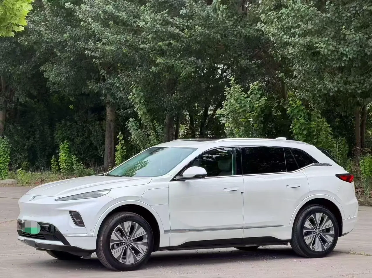 Открыть галерею: Buick 2025 E 5 620KM Premium Edition Automatic Gear