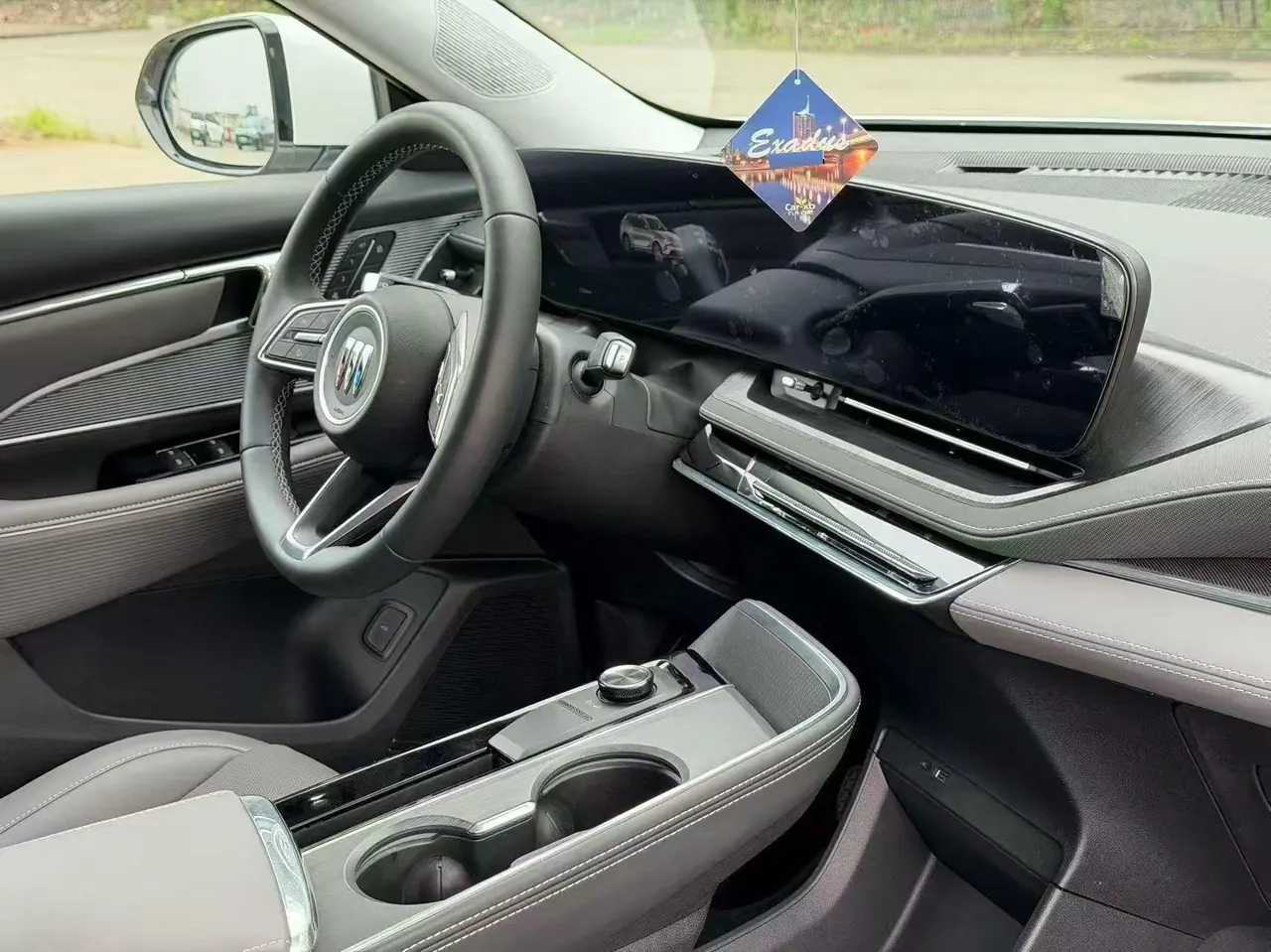 Buick 2025 E 5 620KM Premium Edition Automatic Gear 4