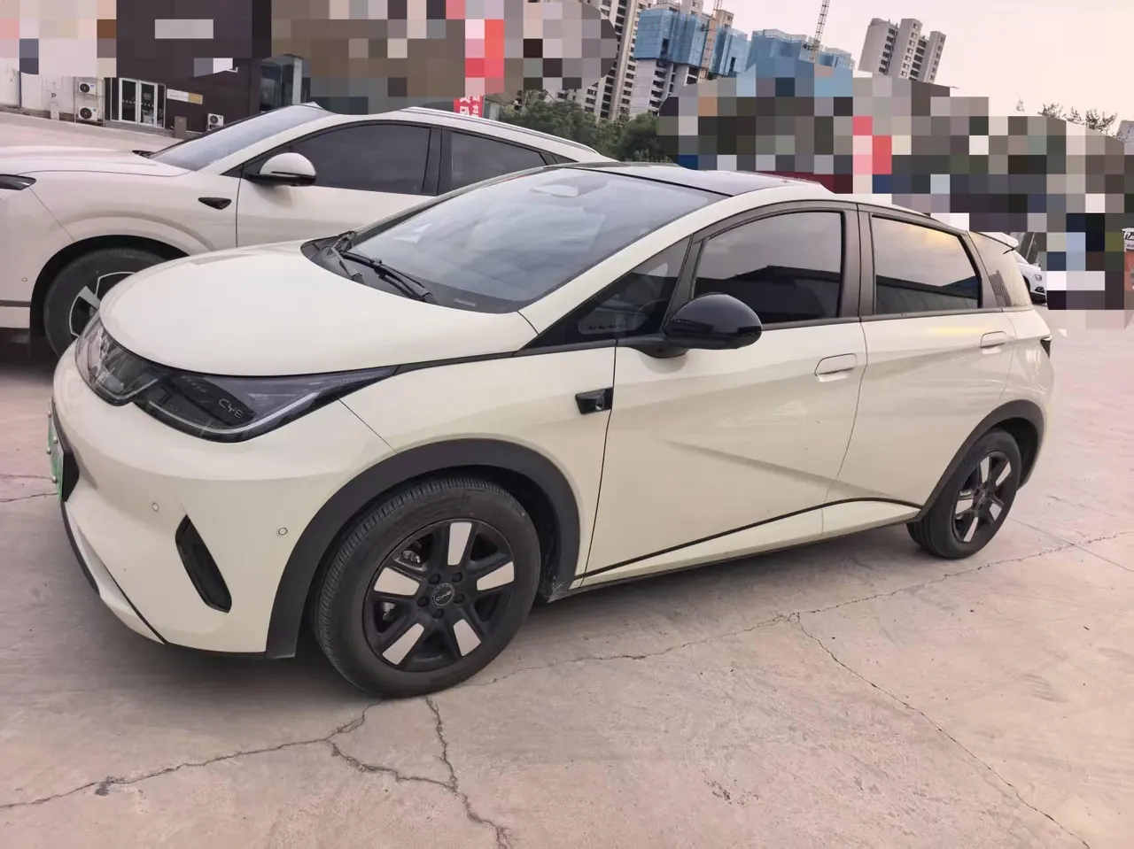 BYD 2025 Dolphin Smart Driving 410km Fashion Automatic Gear - View 1