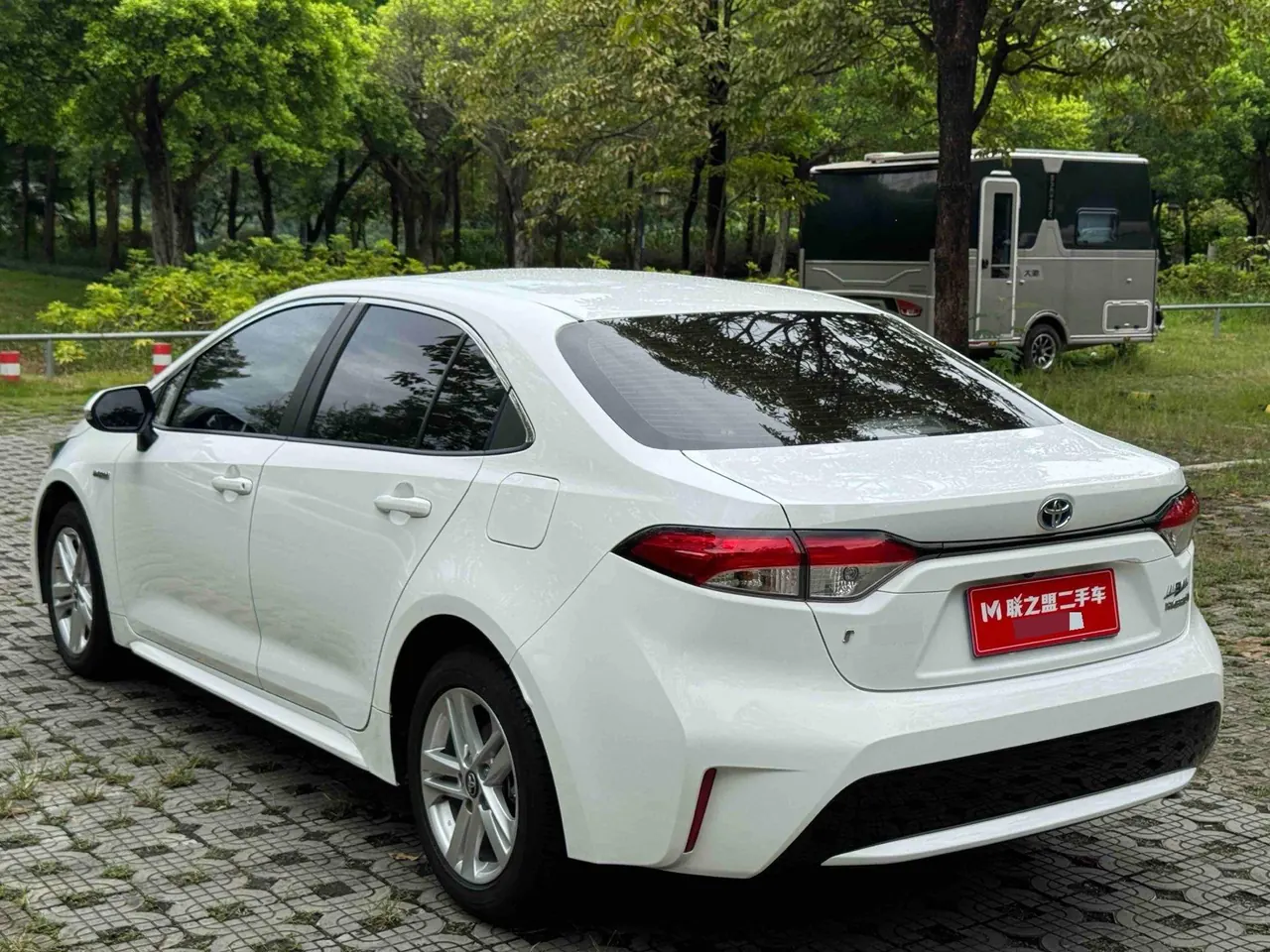 Toyota 2022 Lei Ling Shuangqing 1.8H Stepless Deluxe Edition Automatic Gear 4