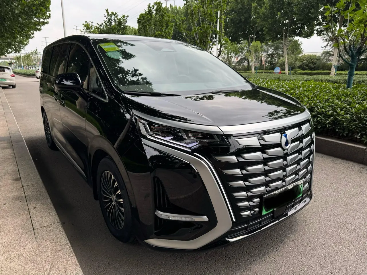 Denza 2022 Denza D9 DM-i 1.5T stepless 970 four-wheel drive flagship automatic gear 3