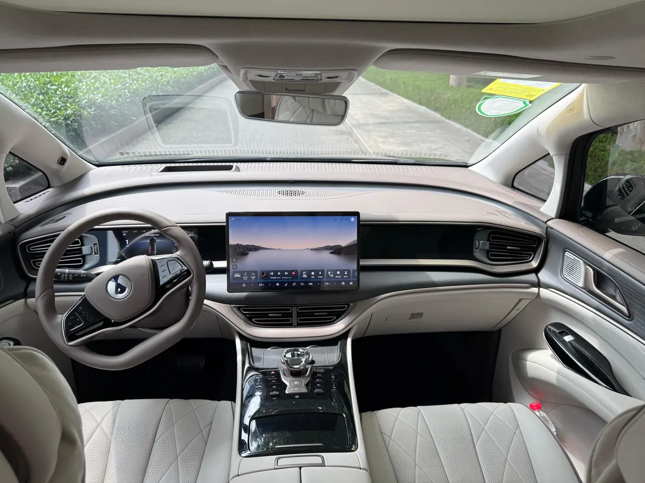 Denza 2022 Denza D9 DM-i 1.5T stepless 970 four-wheel drive flagship automatic gear 9