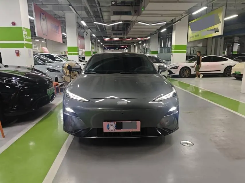 Geely Galaxy 2024 E 8 665km Starship Sailing Edition Automatic Gear 2