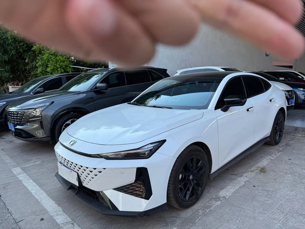ChangAn 2024 UNI-V 1.5T Prestige Automatic - View 1