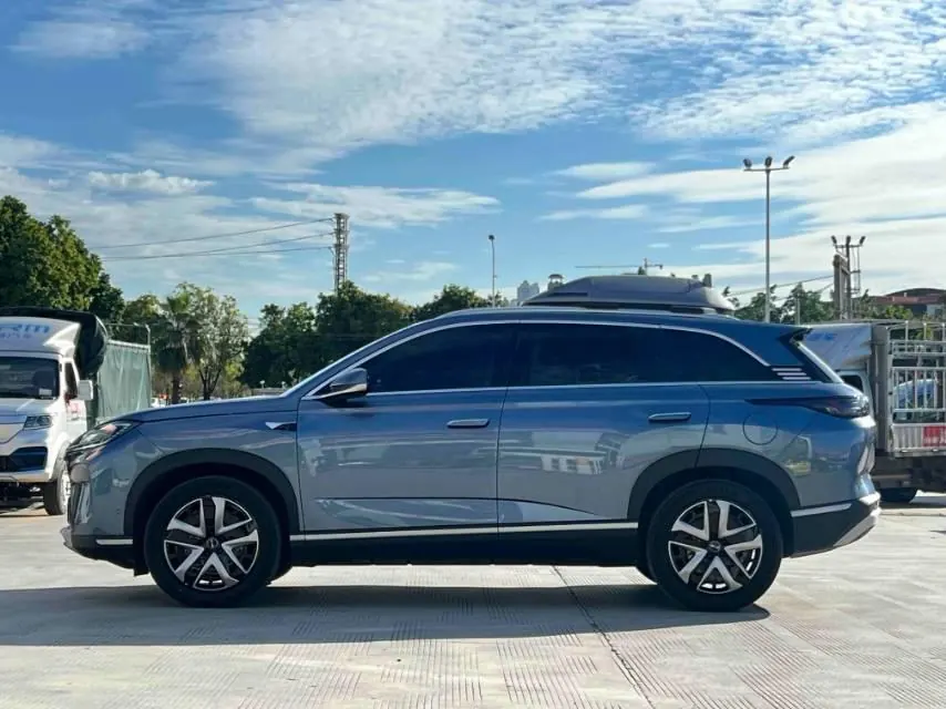 BYD 2025 Sea Lion 07 DM-i 1.5T Stepless 150 Pilot Edition Automatic Gear 3