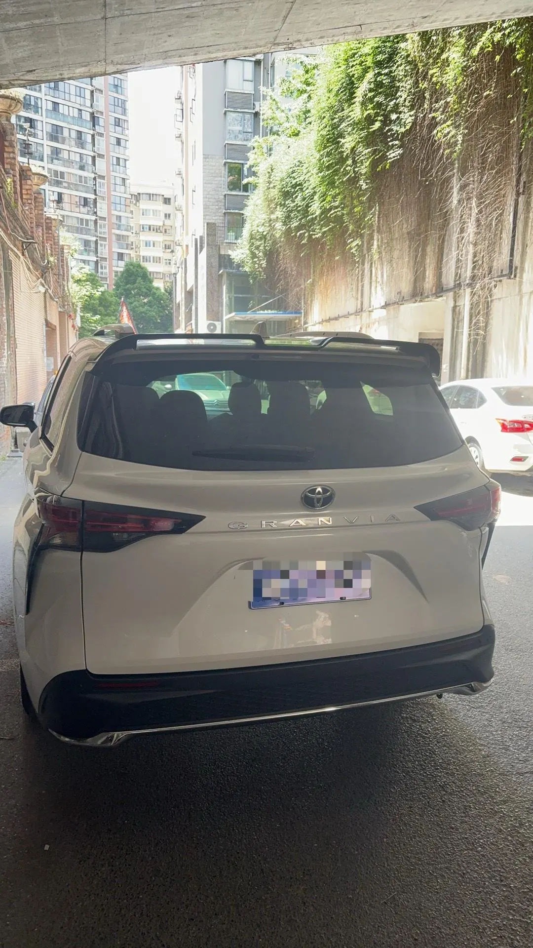 Toyota 2024 Grevia HYBRID 2.5 Stepless Comfort Edition Automatic Transmission 3
