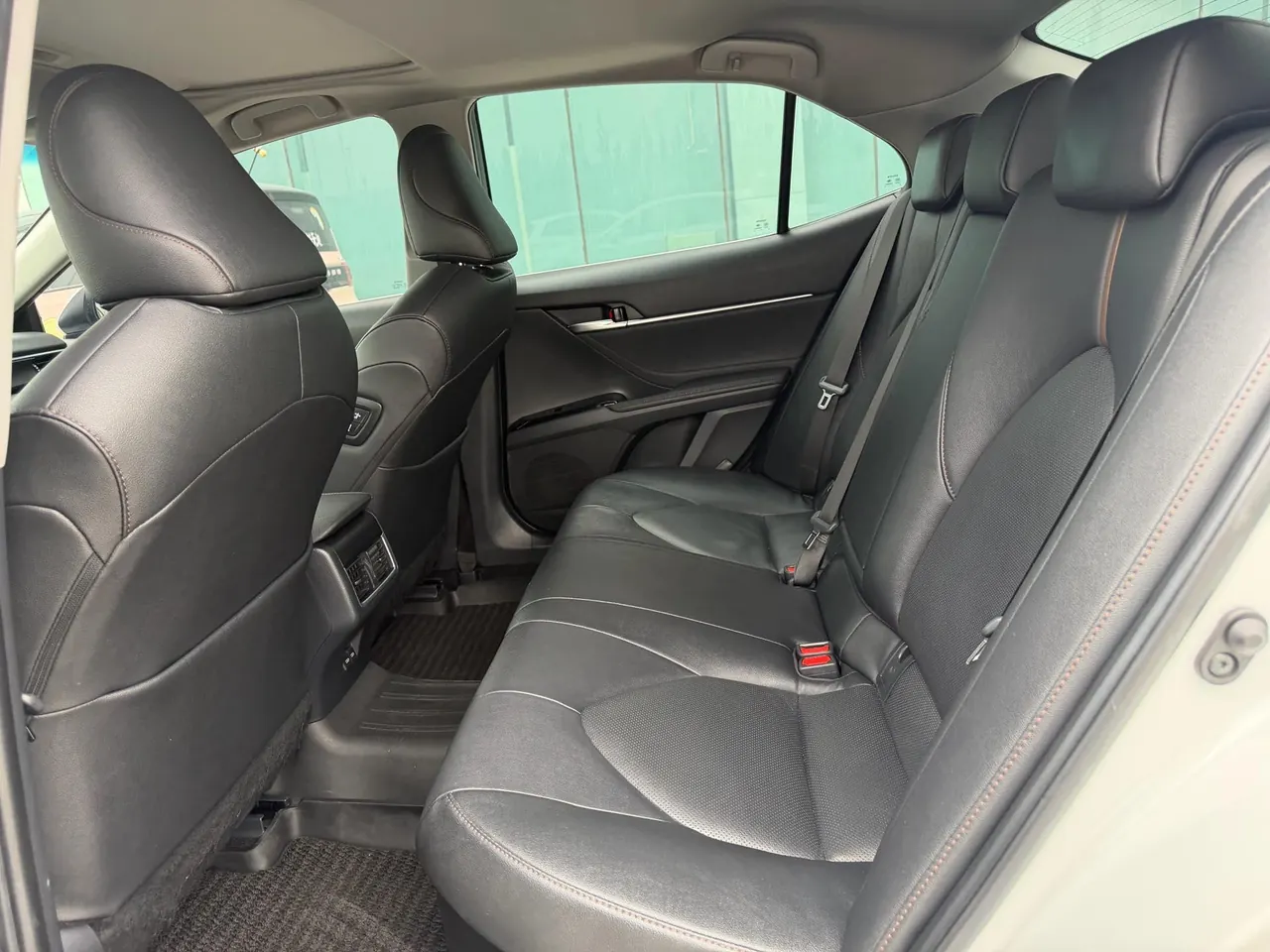 Toyota 2023 Camry Dual Engine 2.5HGVP Stepless Leading Edition Automatic Gear 4