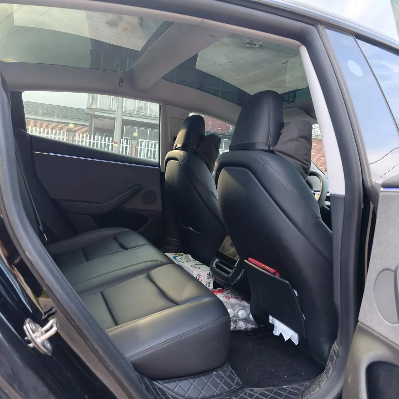 Tesla 2023 Model 3 Rejuvenation Edition Rear Wheel Drive Automatic Transmission 11