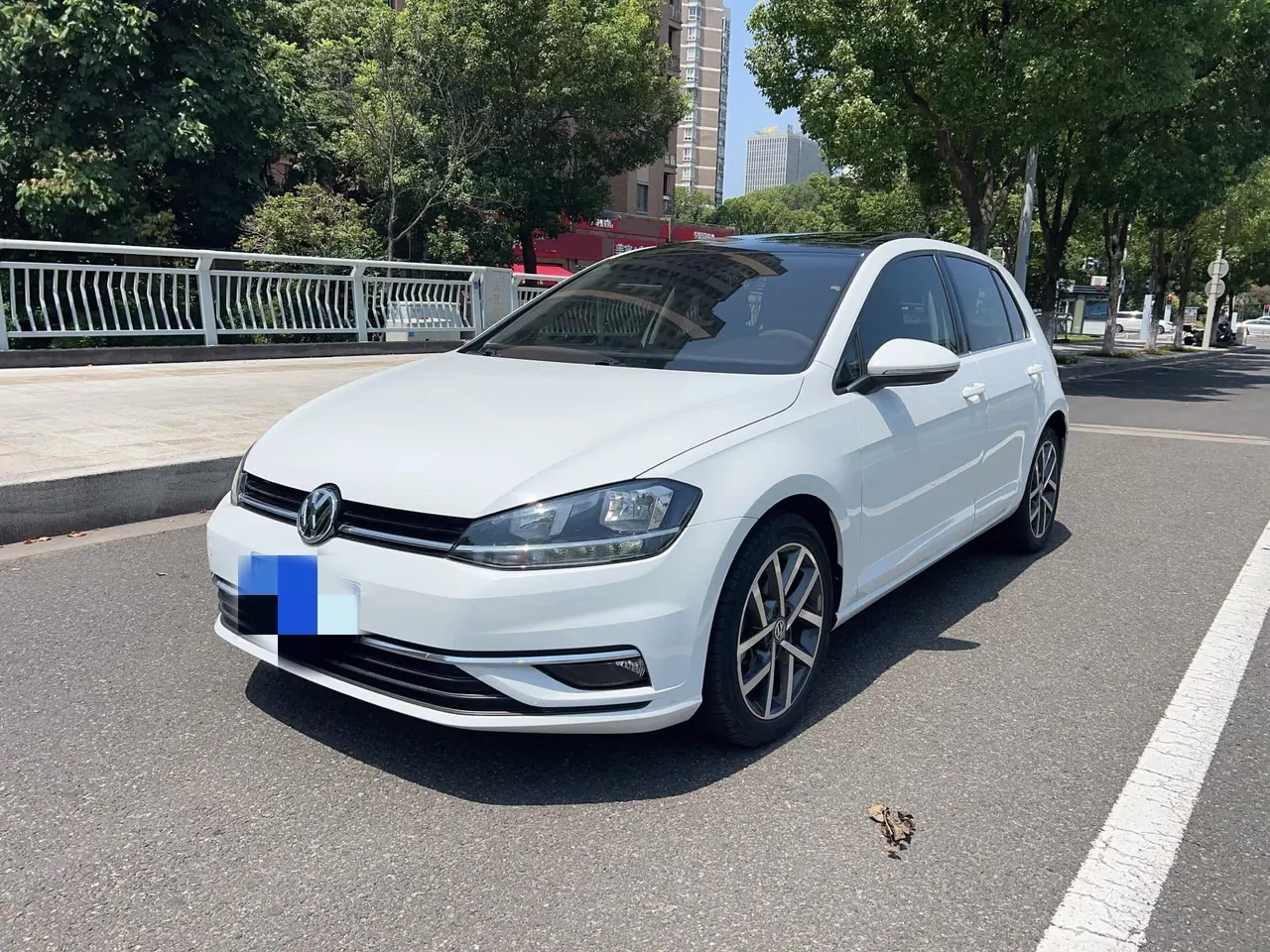 Volkswagen 2020 Golf 7 1.4TSI 280TSI Beloved Edition Comfortable Automatic - View 1