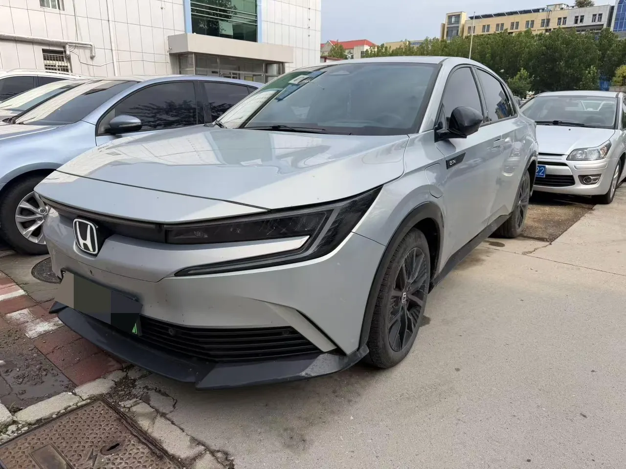 Open image lightbox: Honda 2024 e:NP2 (Pole 2) Advanced Automatic Gear