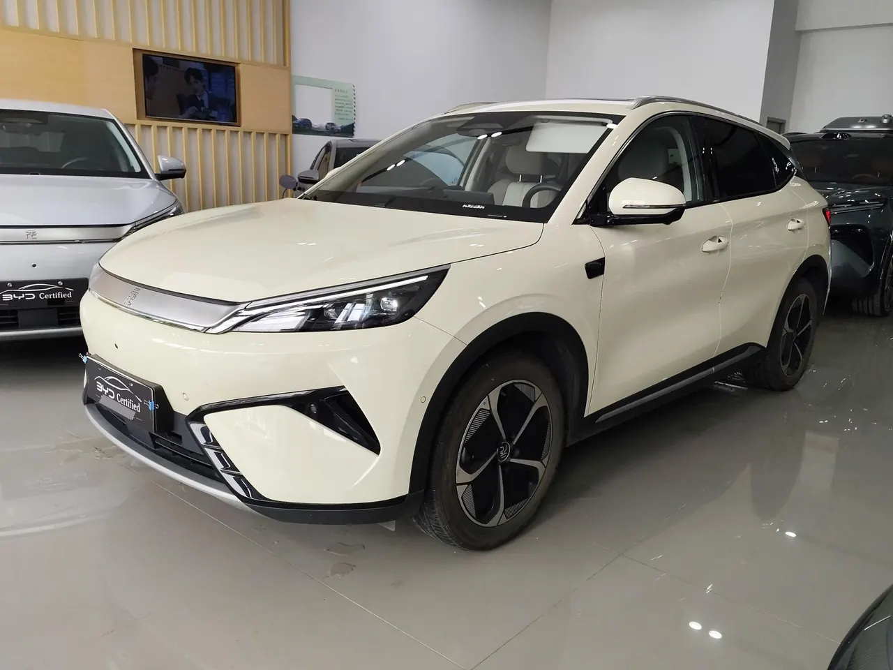 BYD Yuan PLUS 2025 Yuan PLUS Smart Driving Edition 510KM Exceed Automatic Gear - View 1