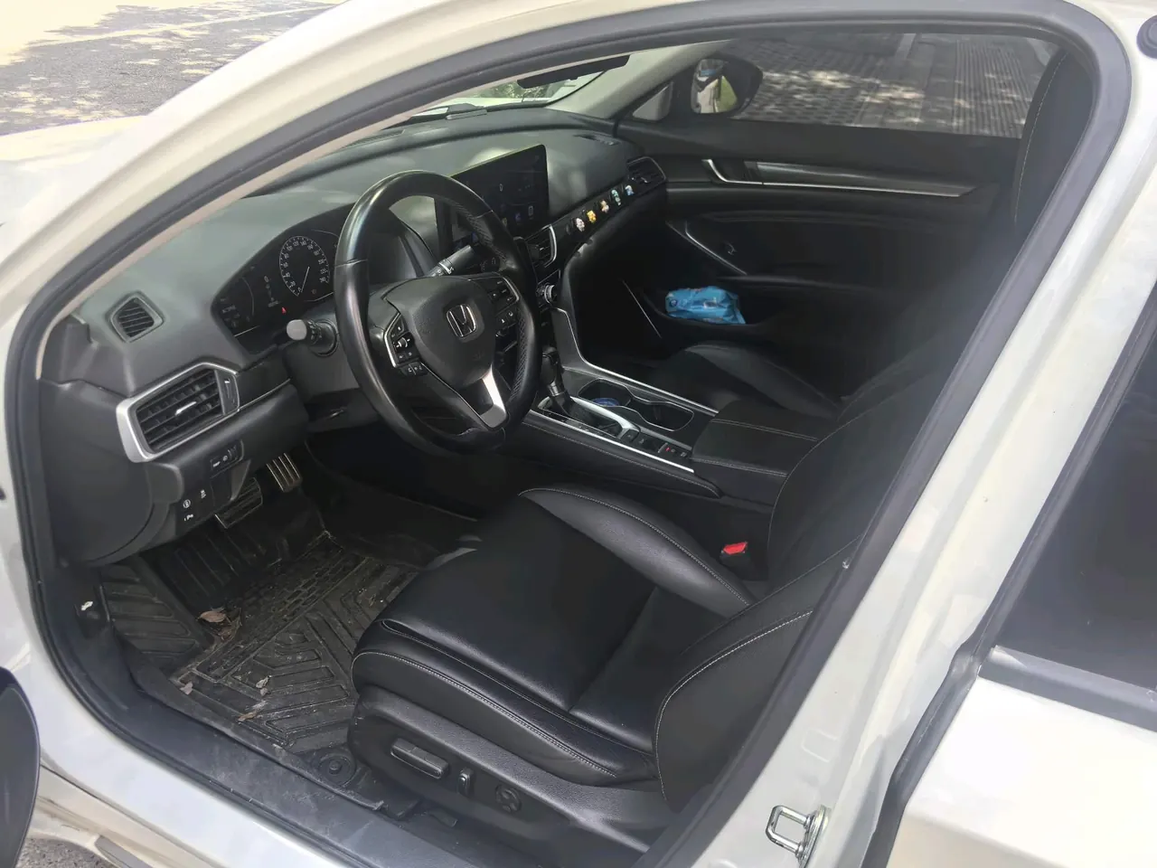 Honda 2022 10th Generation Accord 1.5T Stepless 260TURBO Magic Night Premium Edition Automatic Gear 5