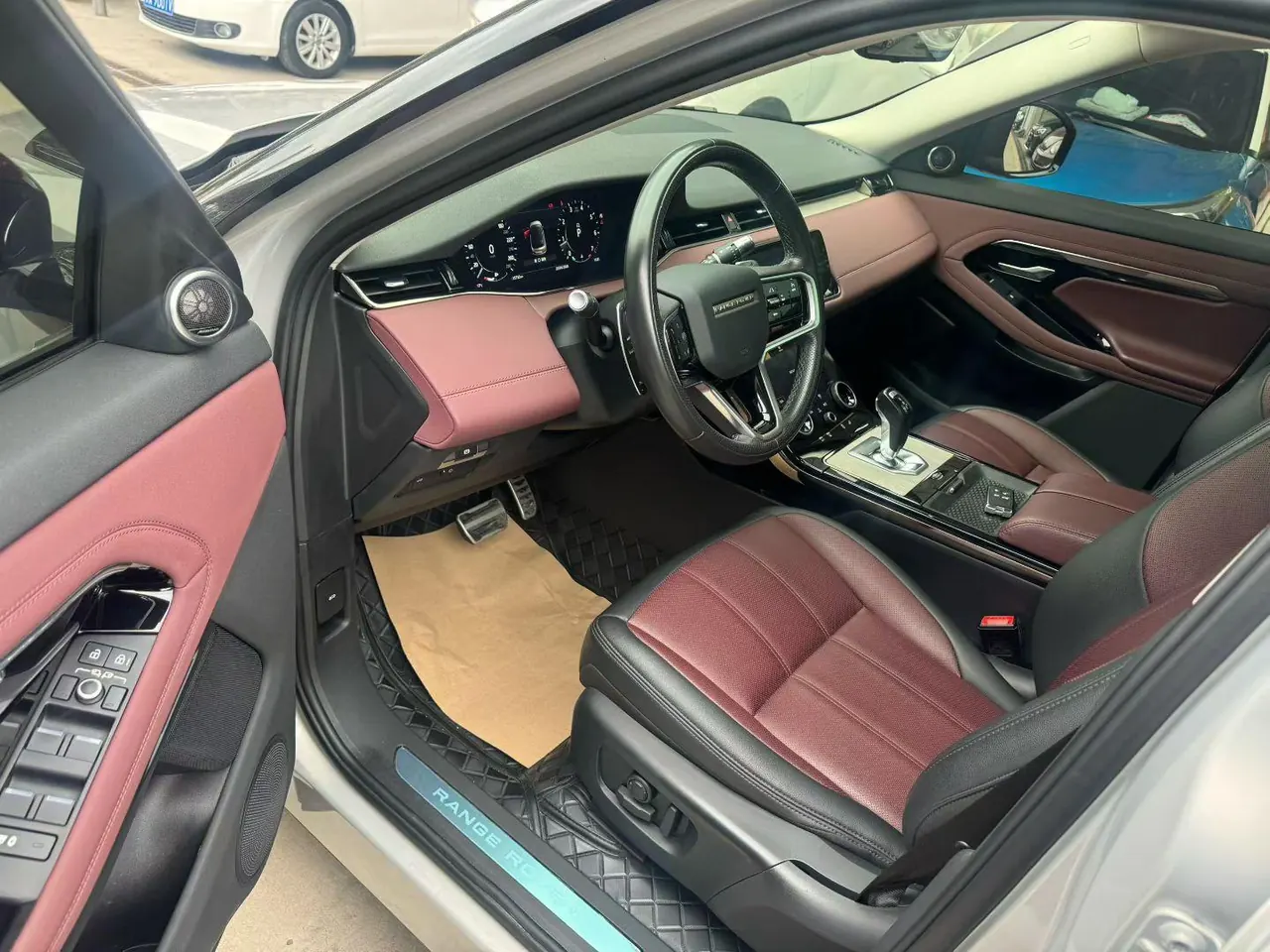 Land Rover 2022 Range Rover Aurora L 48V 2.0T 249PS R-Dynamic Deluxe Automatic Gear 4